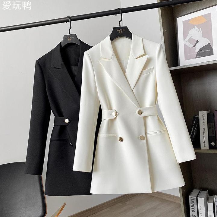 DouBIN轻奢小西装外套女春季新款色收腰显瘦双排扣时尚直筒西服上