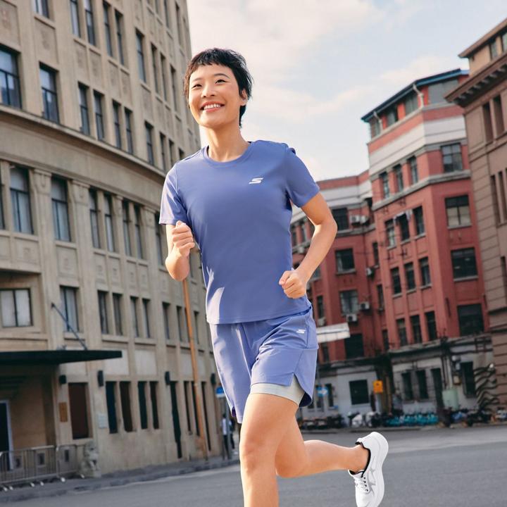 斯凯奇运动T恤吸湿速干女款圆领短袖衫休闲运动P224W115