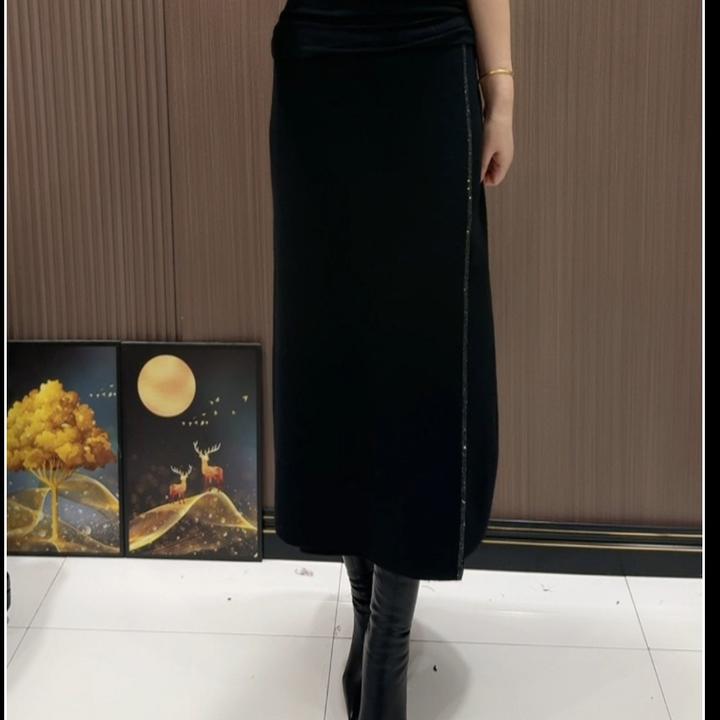 时尚休闲百搭秋冬新款亮钻中长款洋气针织半身裙黑色半裙冬季裙子