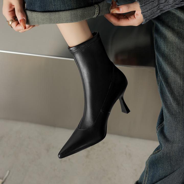 法式高跟短靴女2025年秋季新款细跟尖头瘦瘦靴小众软皮弹力靴