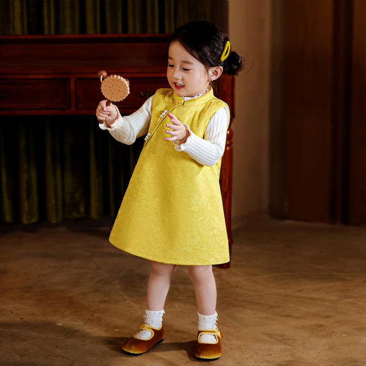 周岁女童套装2025新款秋冬款儿童洋气时髦马甲生日宴礼服新年套装