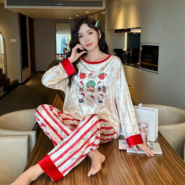 新款2024年带胸垫金丝绒睡衣女春秋季长袖可爱卡通秋冬家居服套装
