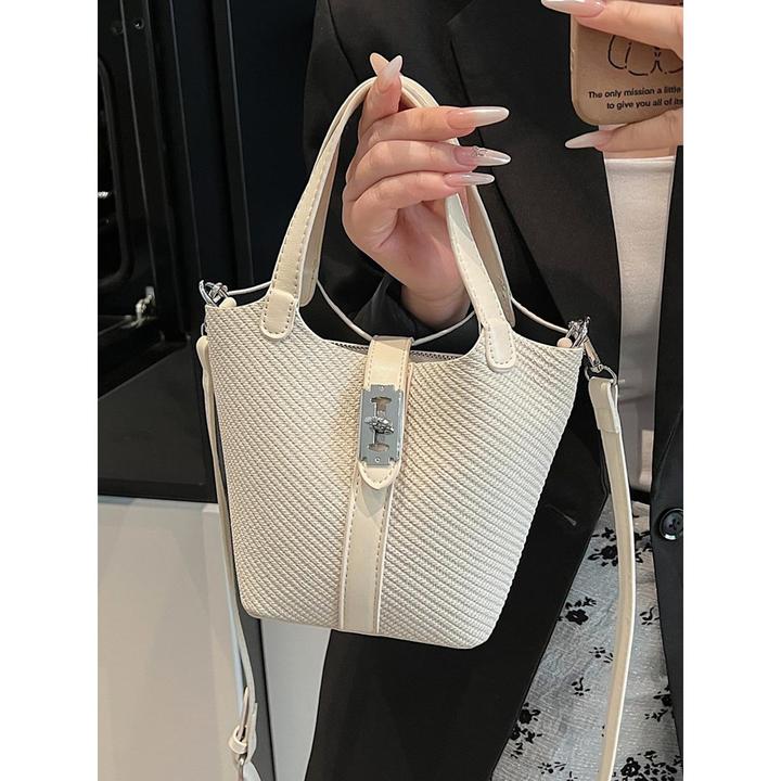 ins潮流高级感手拎水桶包2025新款时尚百搭单肩包小众休闲斜挎包