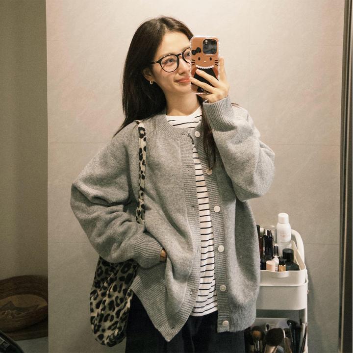 秋冬慵懒高级感休闲毛衣女软糯单排扣百搭灰色圆领针织开衫外套