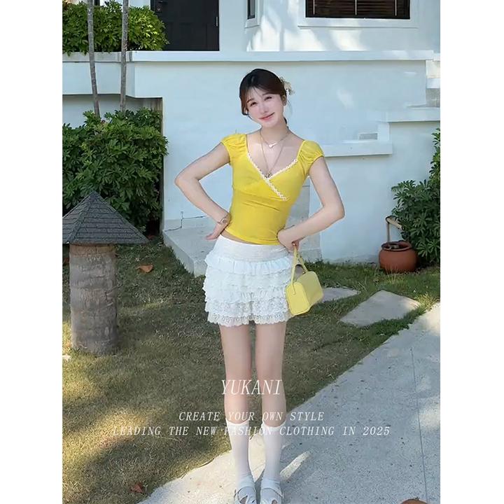 小个子收腰黄色V领蕾丝拼接上衣女夏季辣妹短款高腰泡泡袖短袖t恤