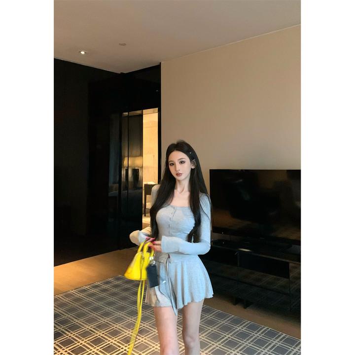 复古御姐风U领修身单排扣上衣套装女气质抽绳百搭A字半身裙两件套