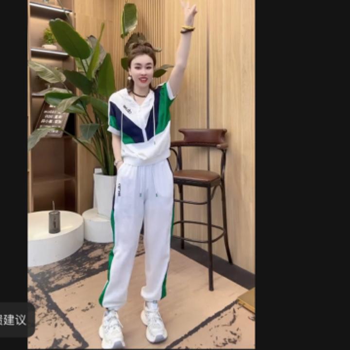 夏季新款女士帽版拼色防晒半拉链休闲运动半袖显瘦休闲裤