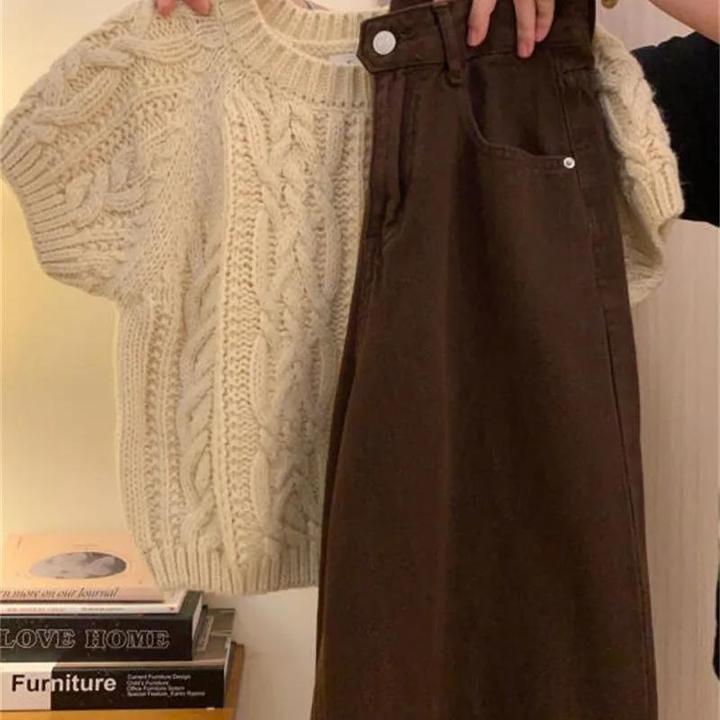 开春穿搭一整套独特漂亮套装女韩系减龄麻花针织上衣牛仔裤两件套