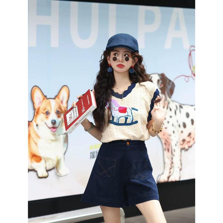 摇曳木马杏色刺绣t恤女2025新款夏季宽松休闲针织上衣