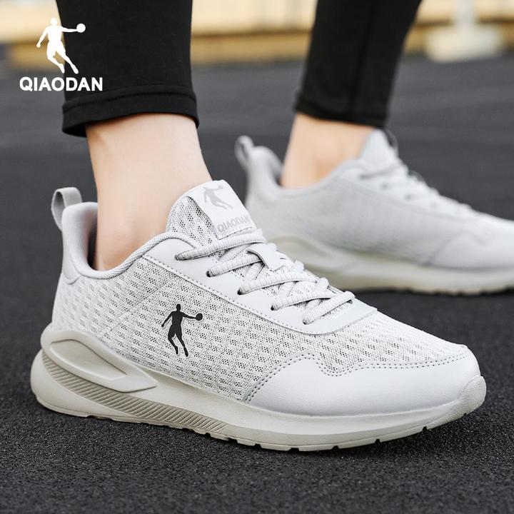 乔丹网面男鞋跑鞋秋冬季新款软底减震跑步鞋保暖轻便黑色运动鞋男