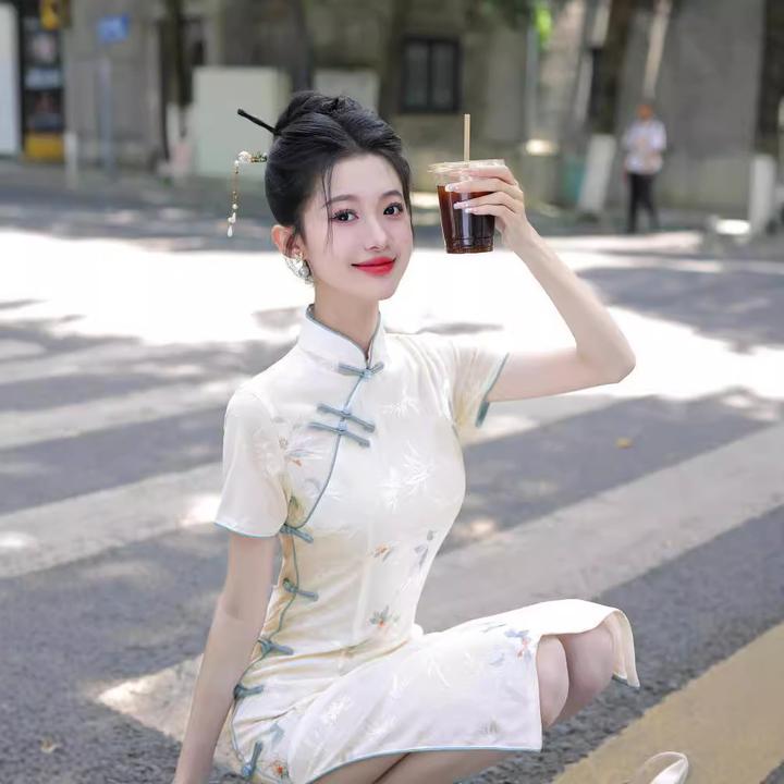 新中式日常可穿小个子中长款旗袍2024新款夏季改良年轻款少女白色