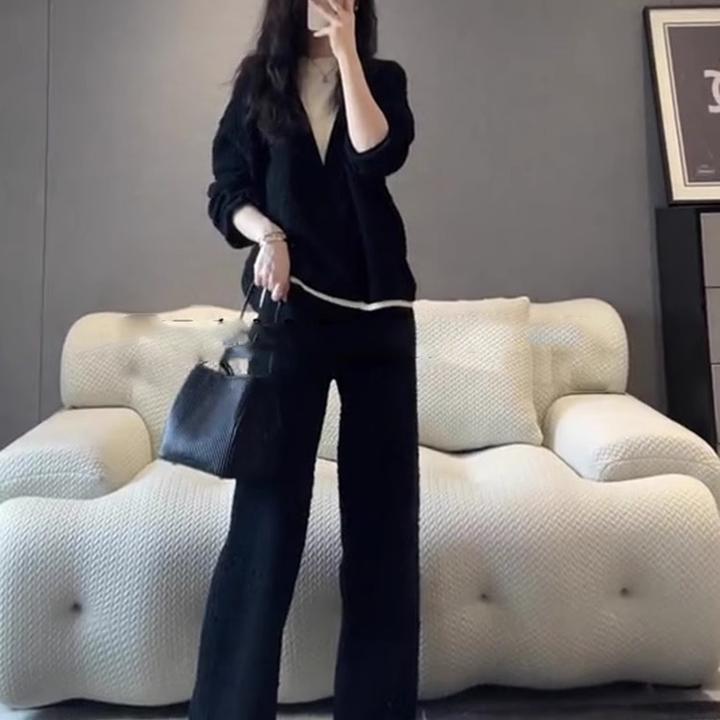 秋季新款女装微胖显瘦干练气质套装职业小香风穿搭盐系轻熟两件套