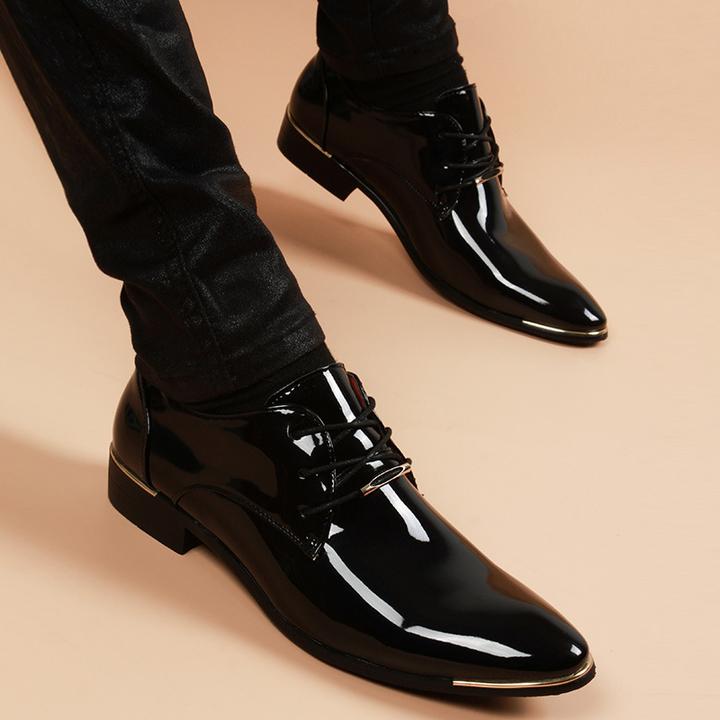 DMXUXM『设计风』轻松搭配~匠心制作~新款软底内增高亮面尖头皮鞋男