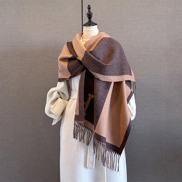 2025年秋冬新款仿羊绒围巾女H字母拼接提花围脖加厚保暖百搭大披