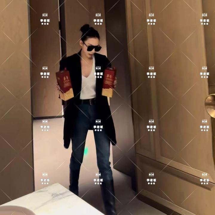 2025李老板自留韩版羽绒西服外套
