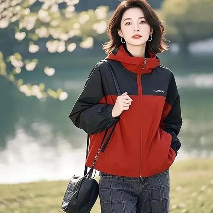 2025春秋韩式新款红色拼色连帽冲锋衣外套女休闲百搭个性时尚上衣