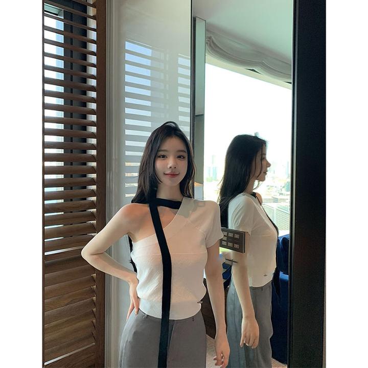 早春季轻熟风时尚系带斜肩中古小香针织上衣高腰显瘦休闲直筒长裤