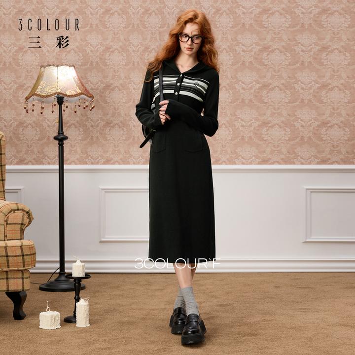 三彩独醒2025冬季新款连帽针织裙条纹连衣裙A字裙中长F