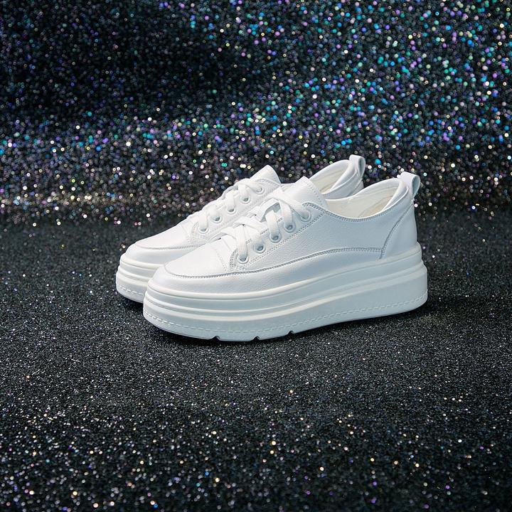 内增高小白鞋女2025春季新款时尚厚底松糕夏款网红春款休闲鞋透气