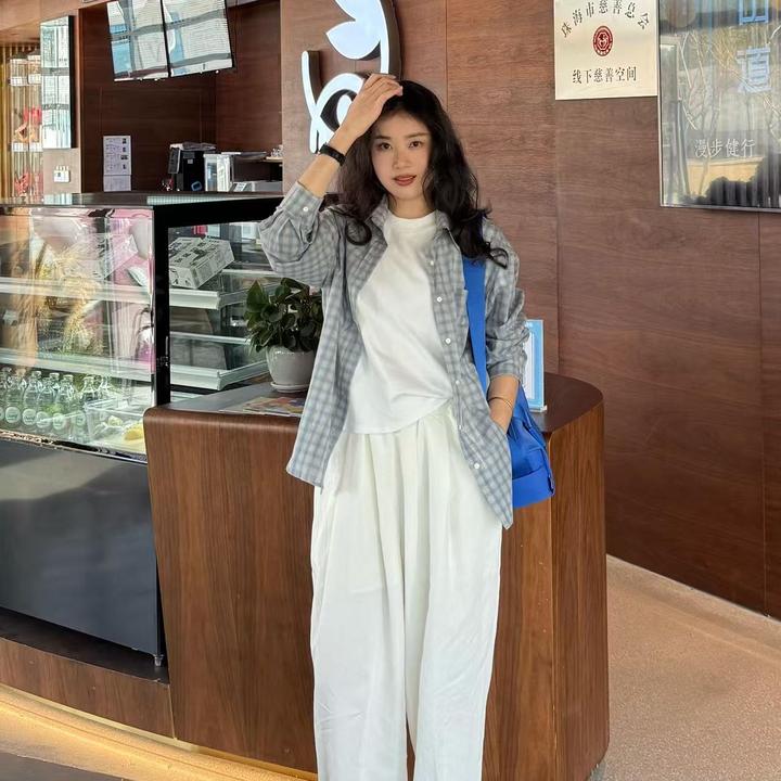 2025早春新款蓝色格子衬衫女韩系慵懒风小众甜美外套百搭直筒裤