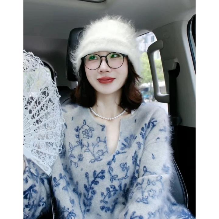 2025秋季新款巨好看的韩系氛围感穿搭高级感小香风软糯灰色毛衣女