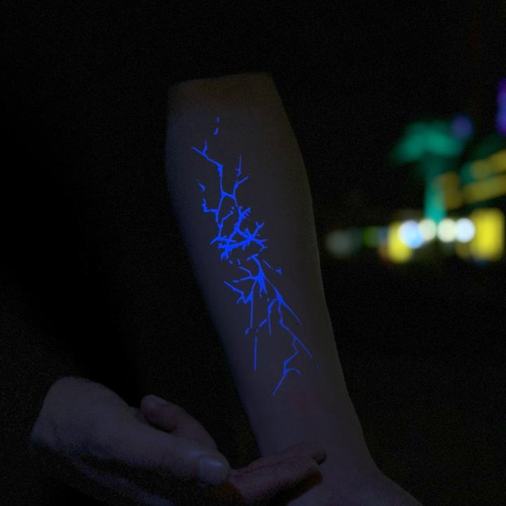 秋冬爆款荧光闪电纹身贴霸气手部潮酷男女小众荧光纹身贴纸情侣款