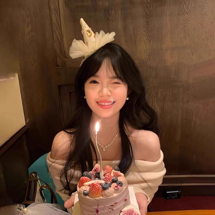 甜心公主生日帽水钻网纱派对发夹氛围感拍照道具装饰发卡头饰发饰