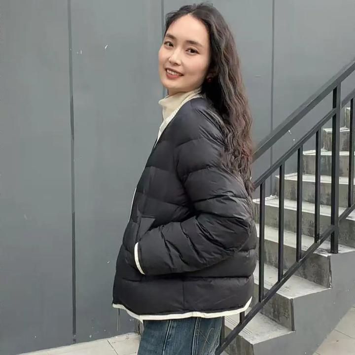 8516-圆领90鸭绒拼接短款羽绒服常规宽松女女装秋冬保暖