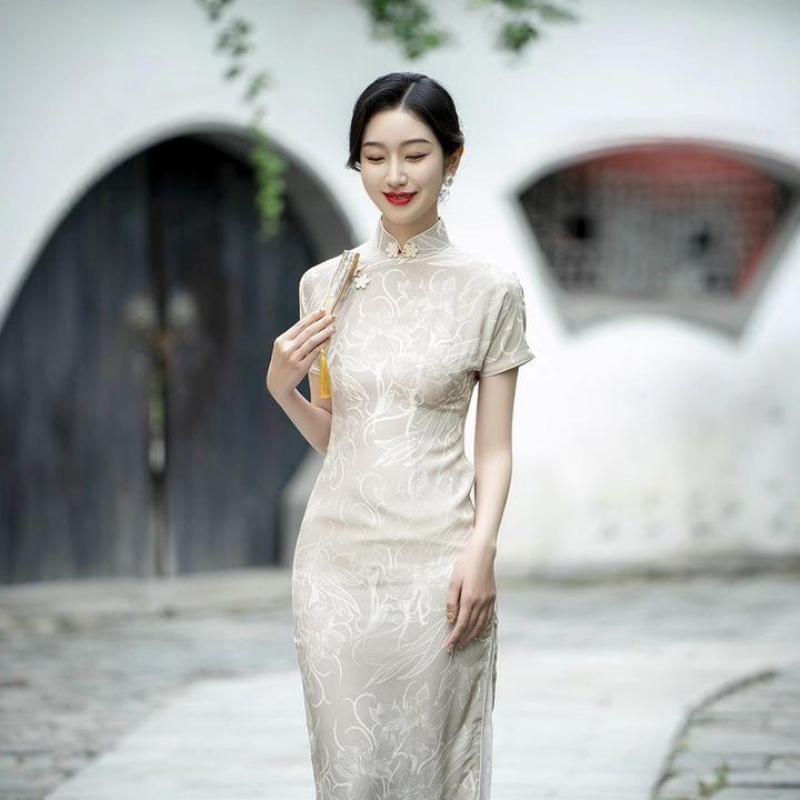 旗袍风白色显瘦中长裙日常可穿中式改良旗袍桑蚕丝优雅修身小个子