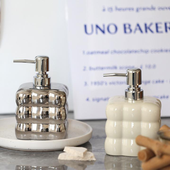 乳液瓶轻奢按压式风浴室卫生间家用洗发水沐浴露瓶子洗手液分装瓶