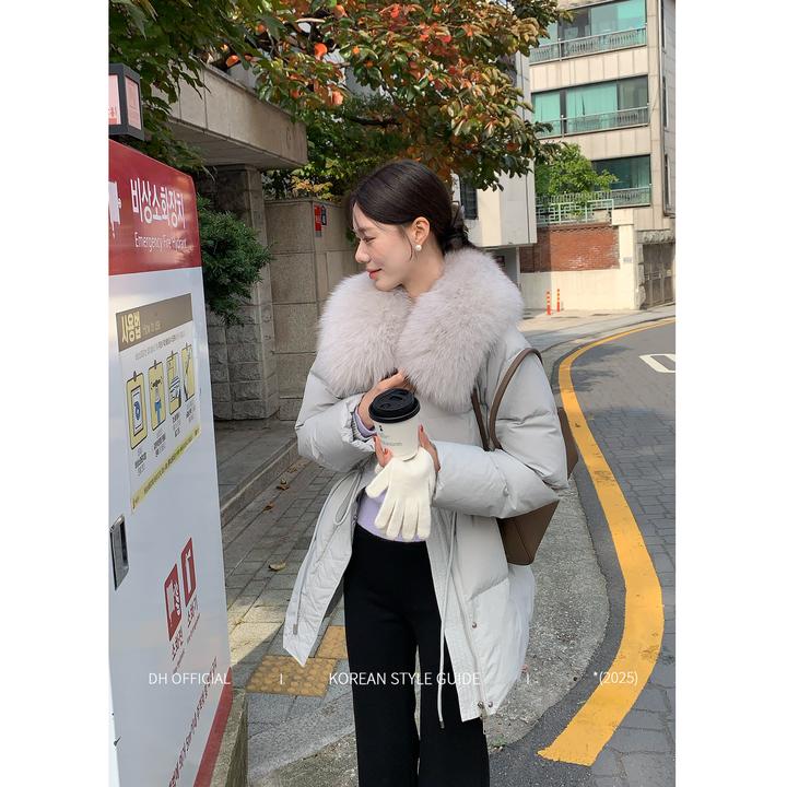 DH 大花【温暖壁炉warm】狐狸毛领90白鸭绒抽绳收腰中长保暖羽绒服