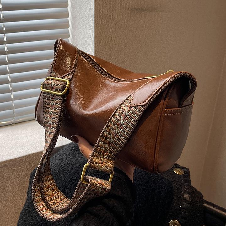 斜挎包女包2025新款秋冬百搭大容量复古宽肩带单肩包高级感枕头包