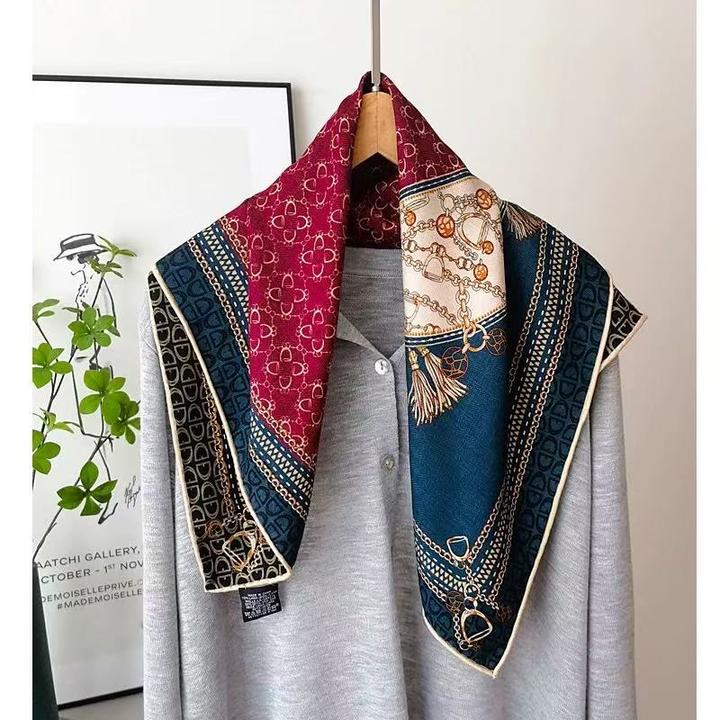 【马蹬花扣】双面异色丝毛围巾秋冬时尚真丝羊毛小方巾领巾女62cm