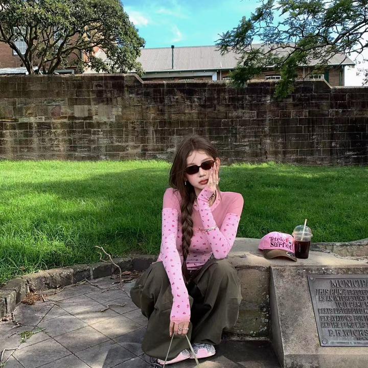 2025春季新款辣妹修身显瘦粉色上衣女时尚高腰潮流工装裤两件套