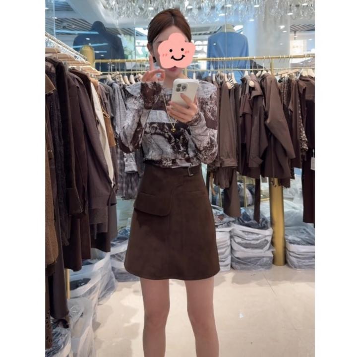 复古扎染辣妹风植绒长袖上衣+设计感不规则时髦短裙LK2506262