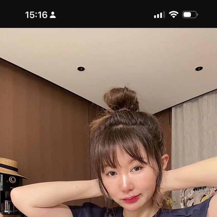 小众设计感蕾丝拼接无袖连衣裙女夏季新款时尚减龄背心裙