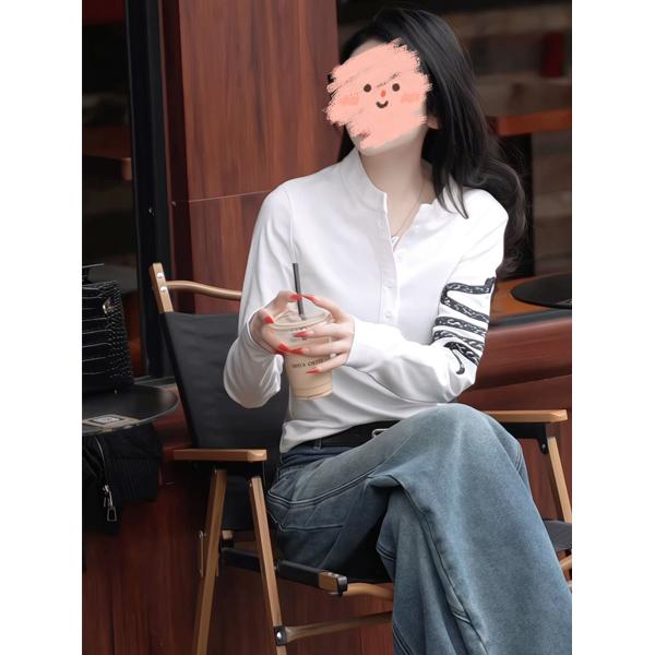 蛇年设计款纽扣半开领打底衫2025早春新款三条杠长袖女装T恤上衣