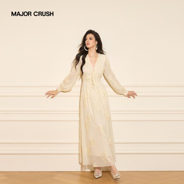 MAJOR CRUSH早秋漫月白茶V领珠片绣花设计感轻礼服白色连衣裙7420