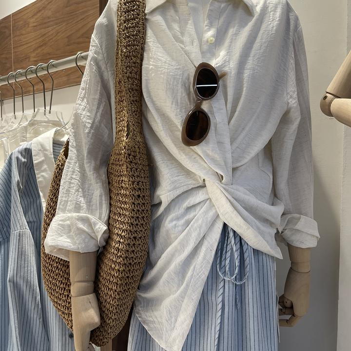 夏上新简约气质扭结衬衫