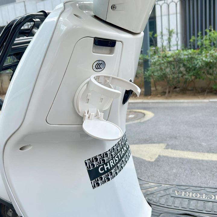 电动车车载水杯支架摩托车免打孔饮料架可折叠杯托多功能固定架子