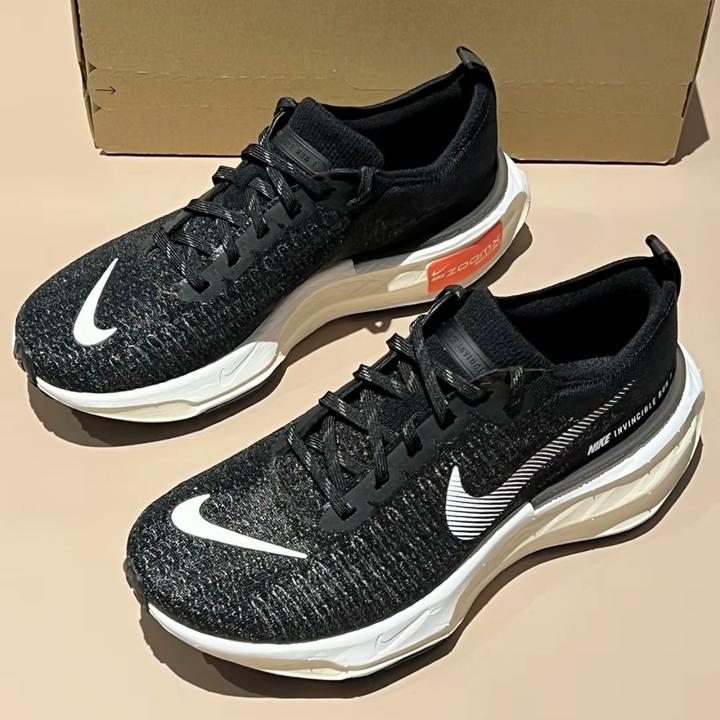 Nike Invincible 3 舒适 低帮 休闲跑步鞋 男款 黑色DR2615-001