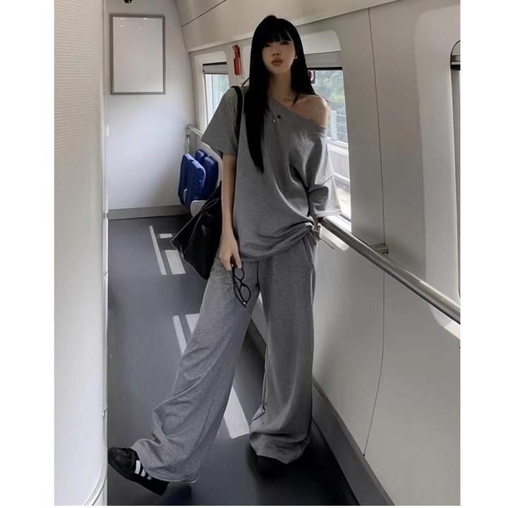 慵懒风休闲套装女夏季薄款露肩T恤新款灰色长裤百搭宽松俩件套潮