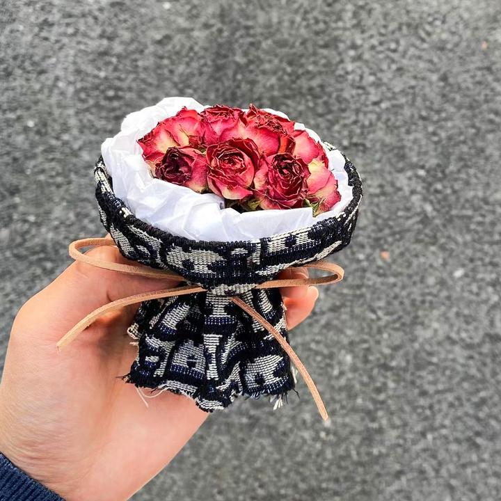 车旅生活迷你精致干花束玫瑰结婚手工伴手礼情人节风口车载夹义乌