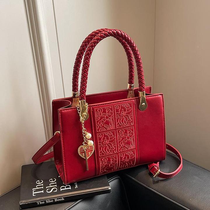 高级感红色小包包女2024新款洋气百搭斜挎包时尚新娘结婚包手提包