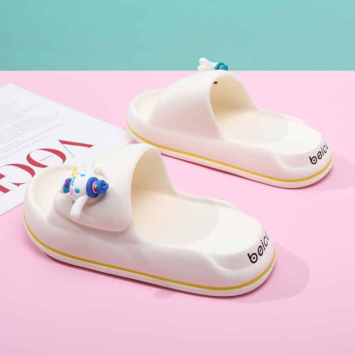 拖鞋女夏外穿2024新款网红时尚厚底防滑踩屎感女士海边沙滩凉拖鞋