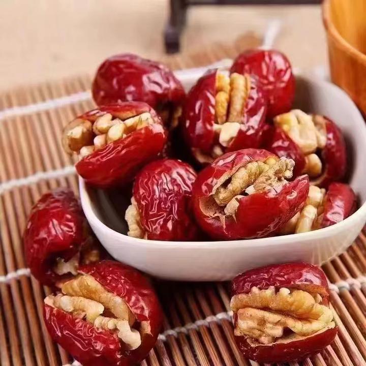 拍下发100个 枣夹核桃 独立包装软糯香甜