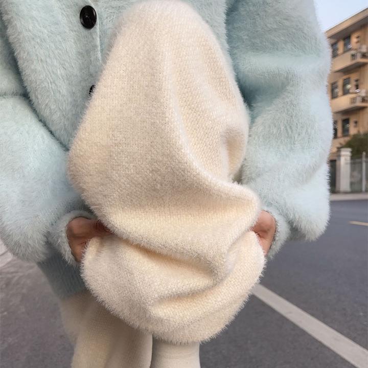 2025新款白色加绒阔腿裤女秋冬保暖棉裤高腰休闲窄版水貂绒糯米裤