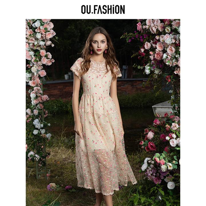 【商场同款】OU.FASHION/欧点碎花法式方领连衣裙1122320237