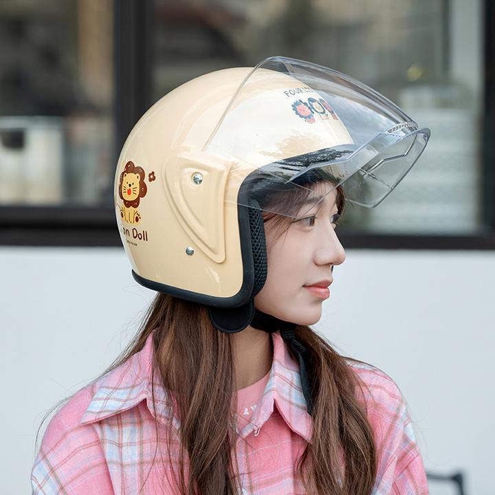 可爱小狮子防寒保暖电动车头盔秋冬摩托电瓶车安全帽四季通用女款