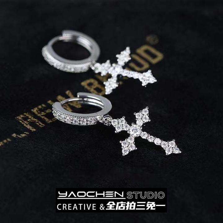 钛钢耳饰 微镶菱形十字架耳环ins小众锆石满钻耳钉个性百搭气质